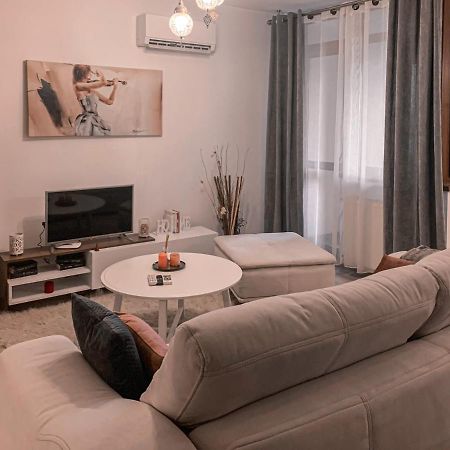 Apartment 2 Rooms Luxury 布加勒斯特 外观 照片